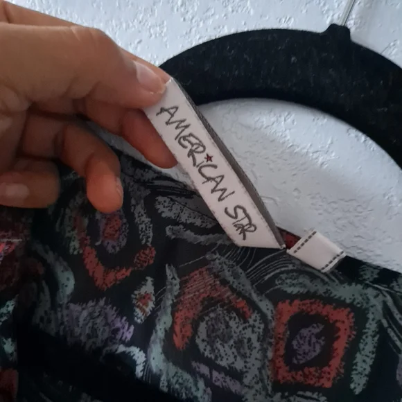 American Star Geometric Butterfly Sleeve Blouse - Picture 5 of 7